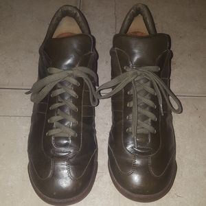 Mens shoes